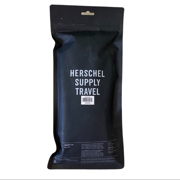 NIP Herschel Camouflage Amenity Travel Kit - Picture 3 of 3